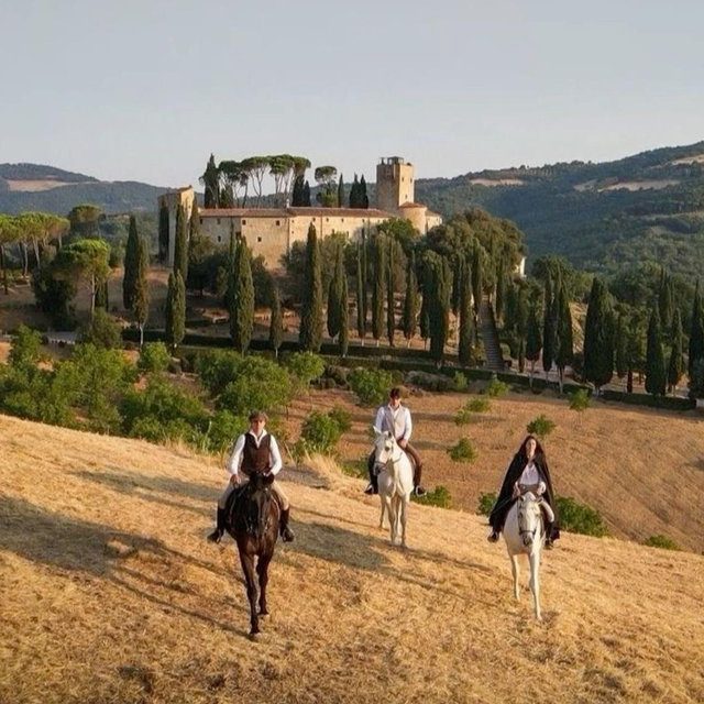 Horseback Riding Tour in Italy