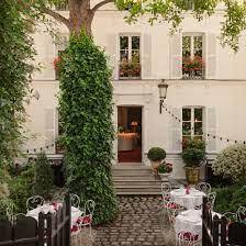 Entrance to Hotel Particulier