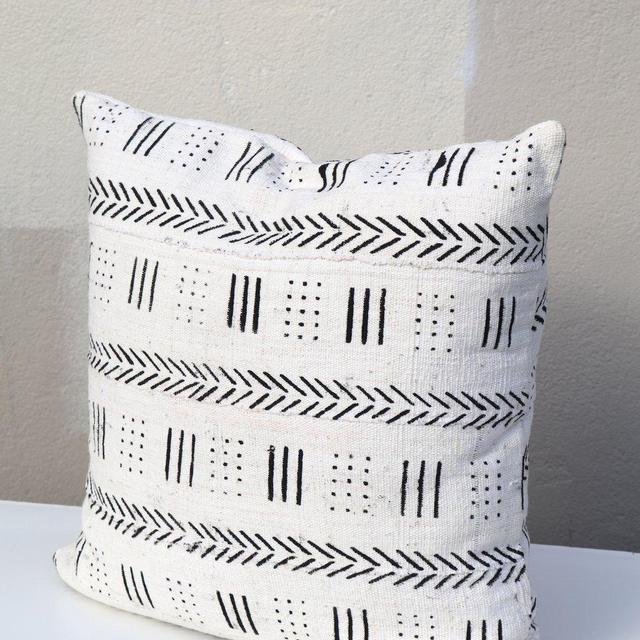 Mali Queen's Cloth Design Pillow