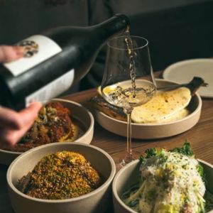 Dinner in Hobbiton | Honeymoon