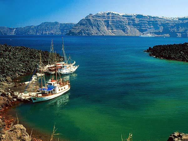 Santorini Volcano + Hot Springs Boat Excursion