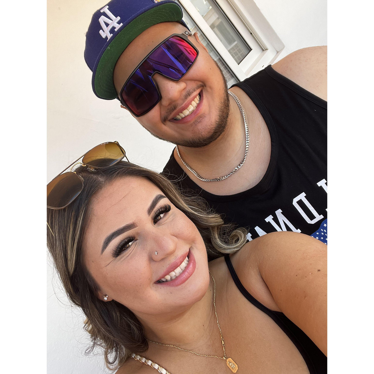 <3