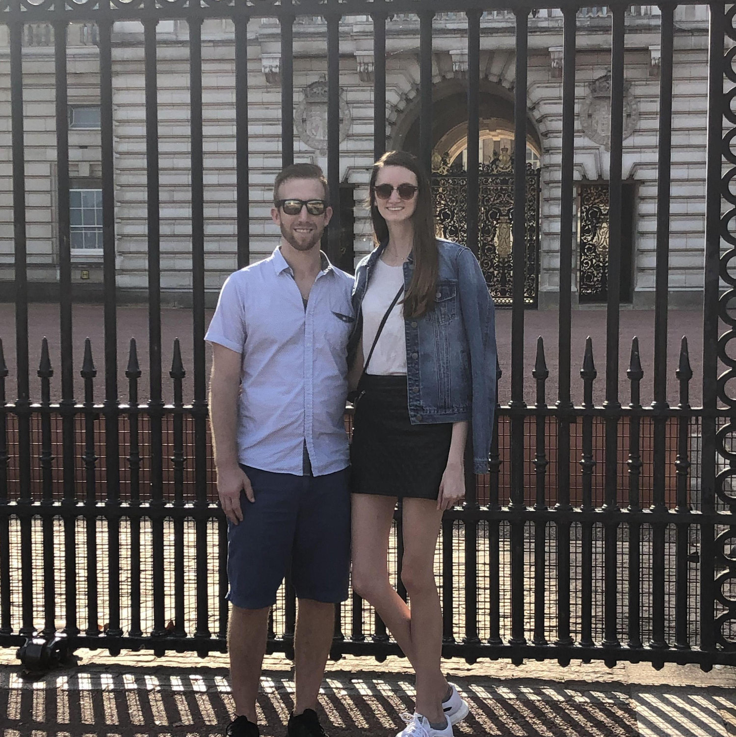 Ginger visits Tom in the UK during his overseas work assignment