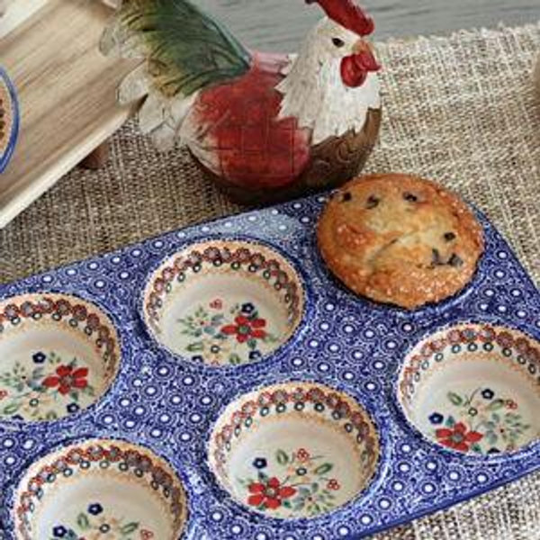 Red Daisy Muffin Pan
