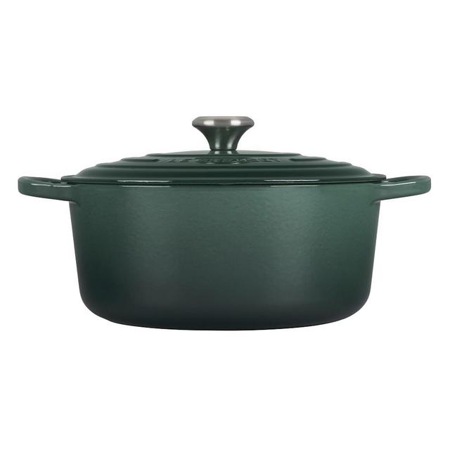 Le Creuset Signature Enameled Cast Iron Oven 7 1/4-Qt., Artichaut