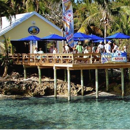 The tranquil turtle beach bar