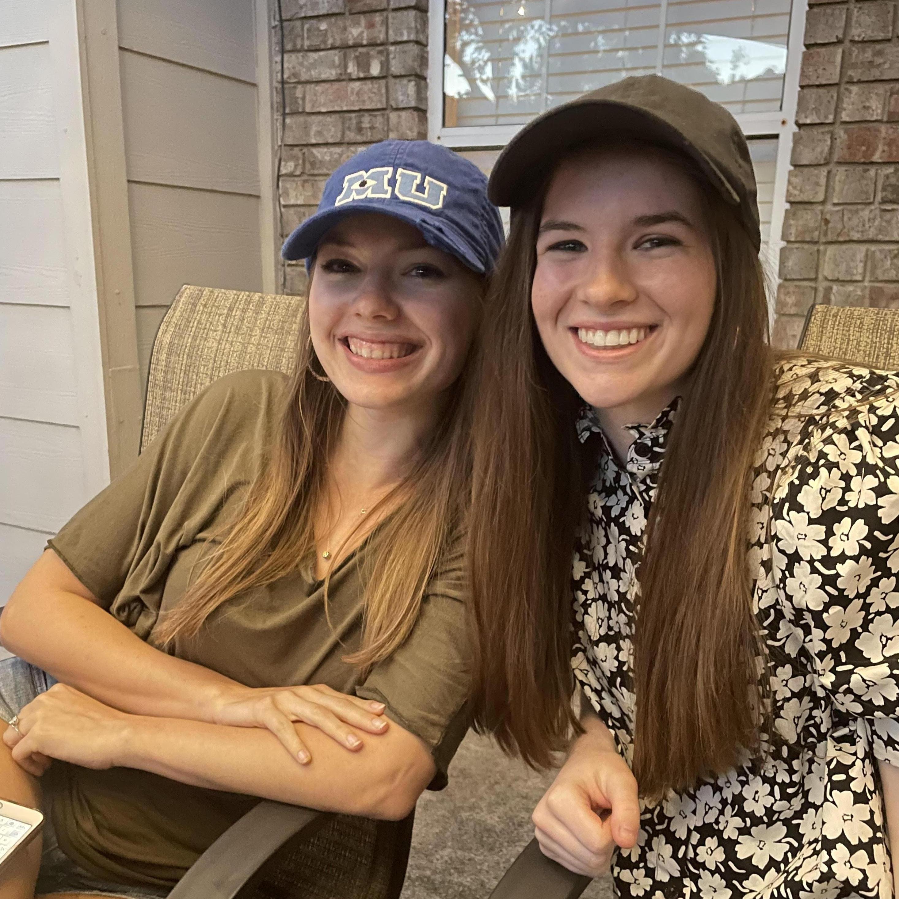 Marisa and Taylor eating dinner outside!