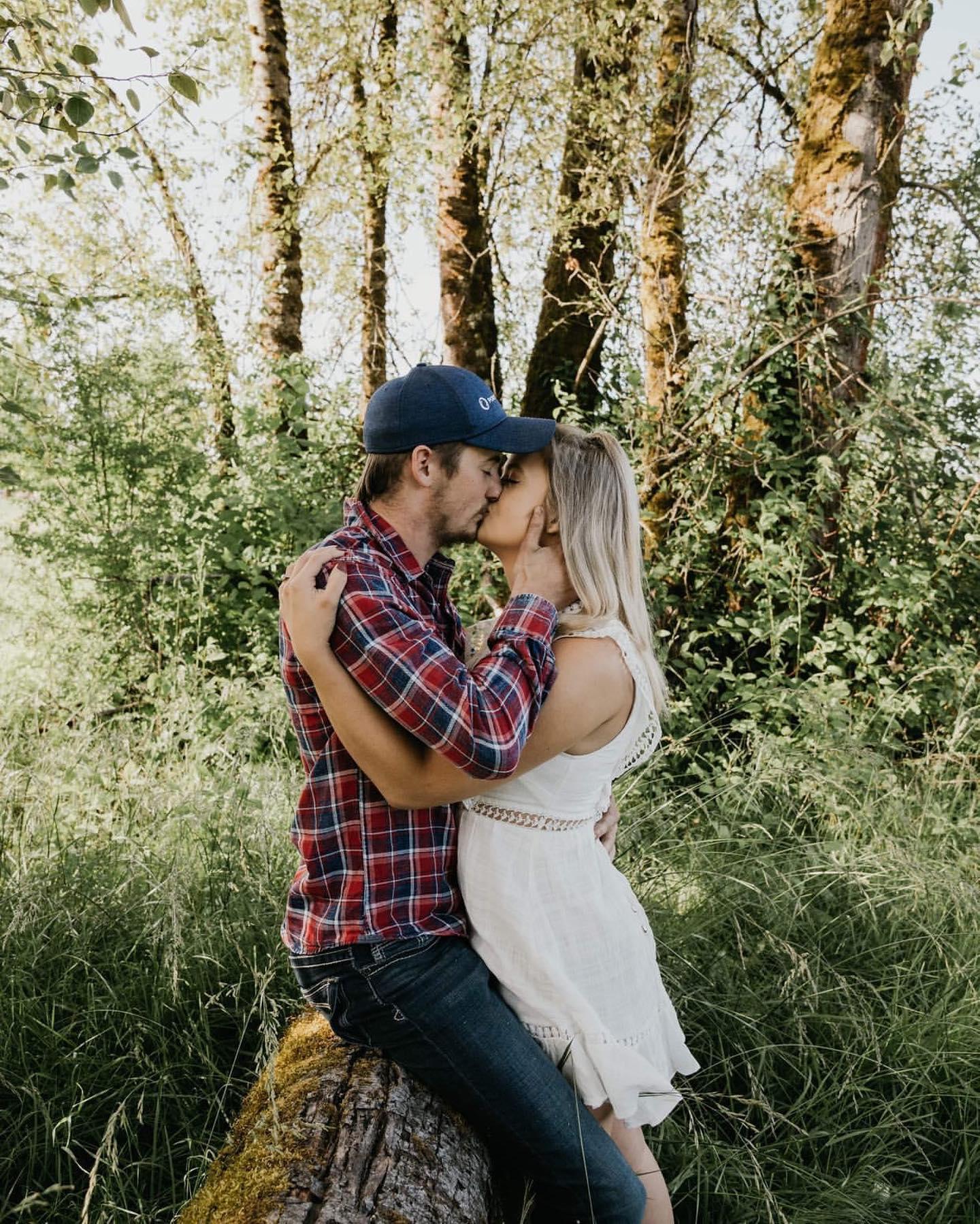 The Wedding Website of Nikki Smith and Devon Compton