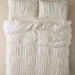 Melody Cinched Core Duvet Cover - King