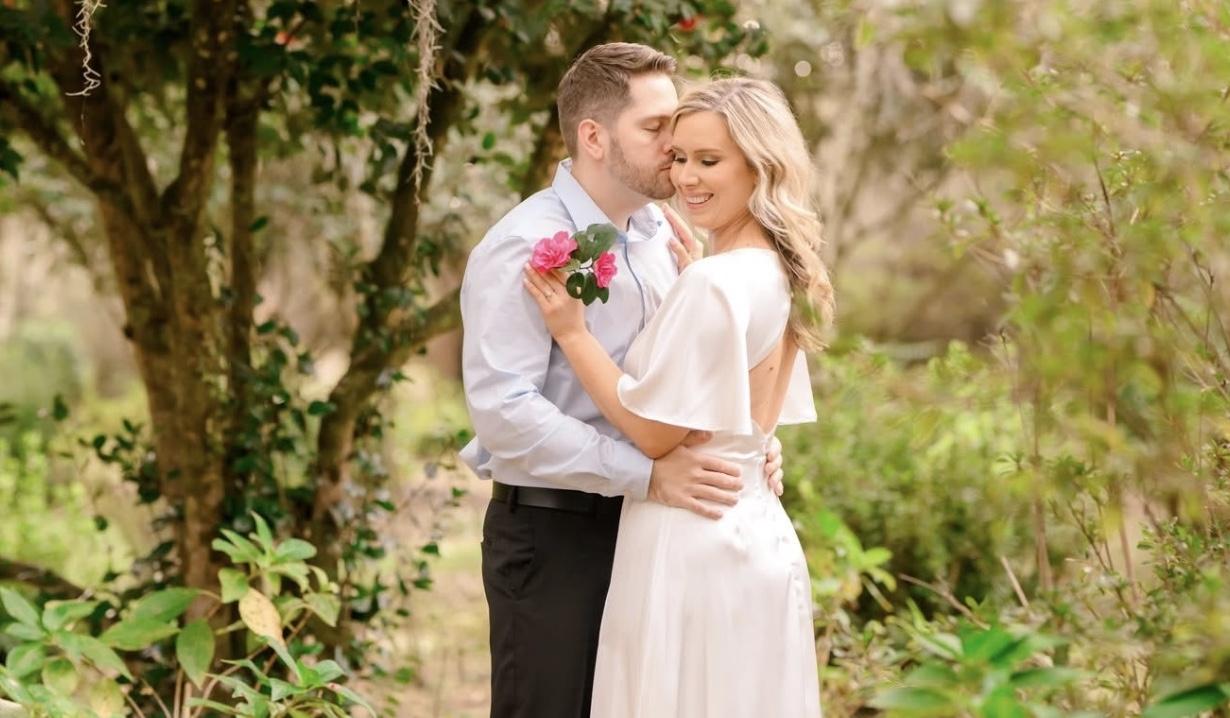 The Wedding Website of Jocelynn Duguid and Travis Bonham