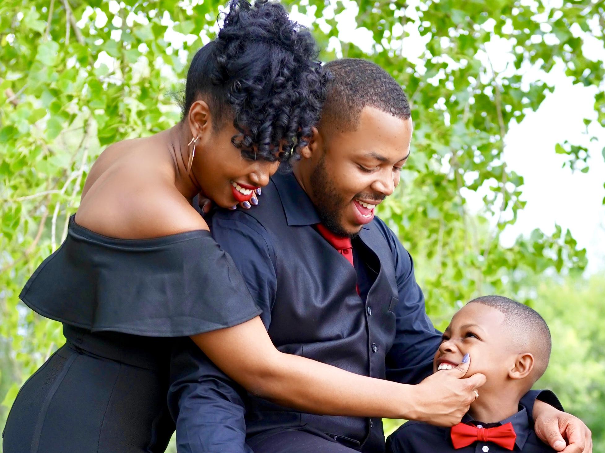 The Wedding Website of Jacquelynn Campbell and Darohn Ransom