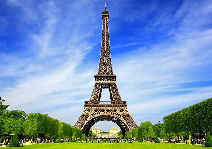 Our Newlywed Honeyfund to Paris!
