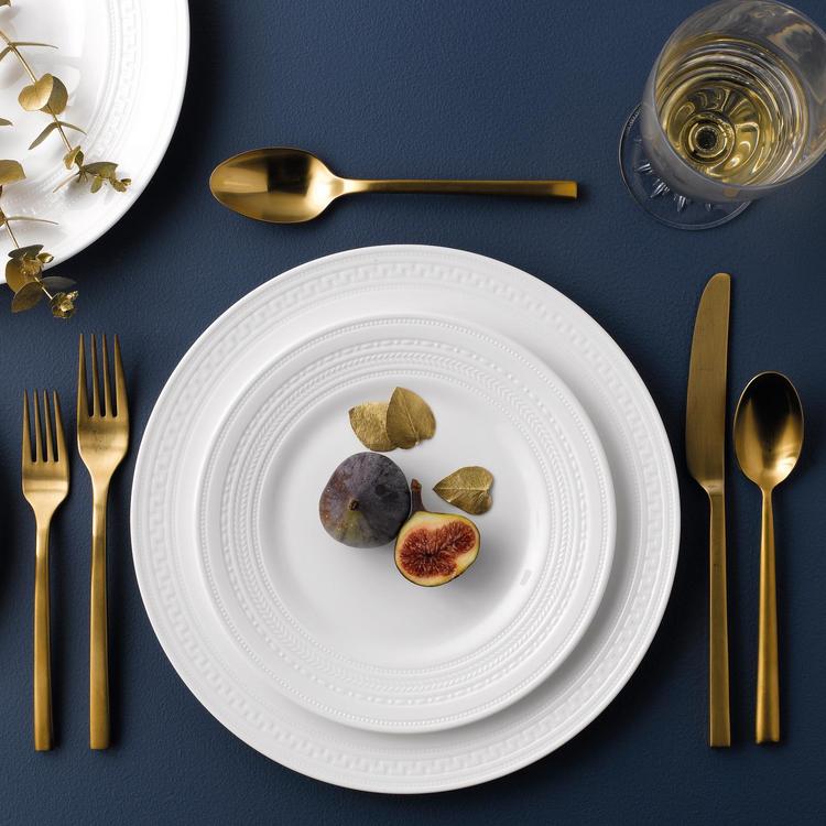 Wedgwood, Intaglio 5-Piece Place Setting, Service for 1 | Zola
