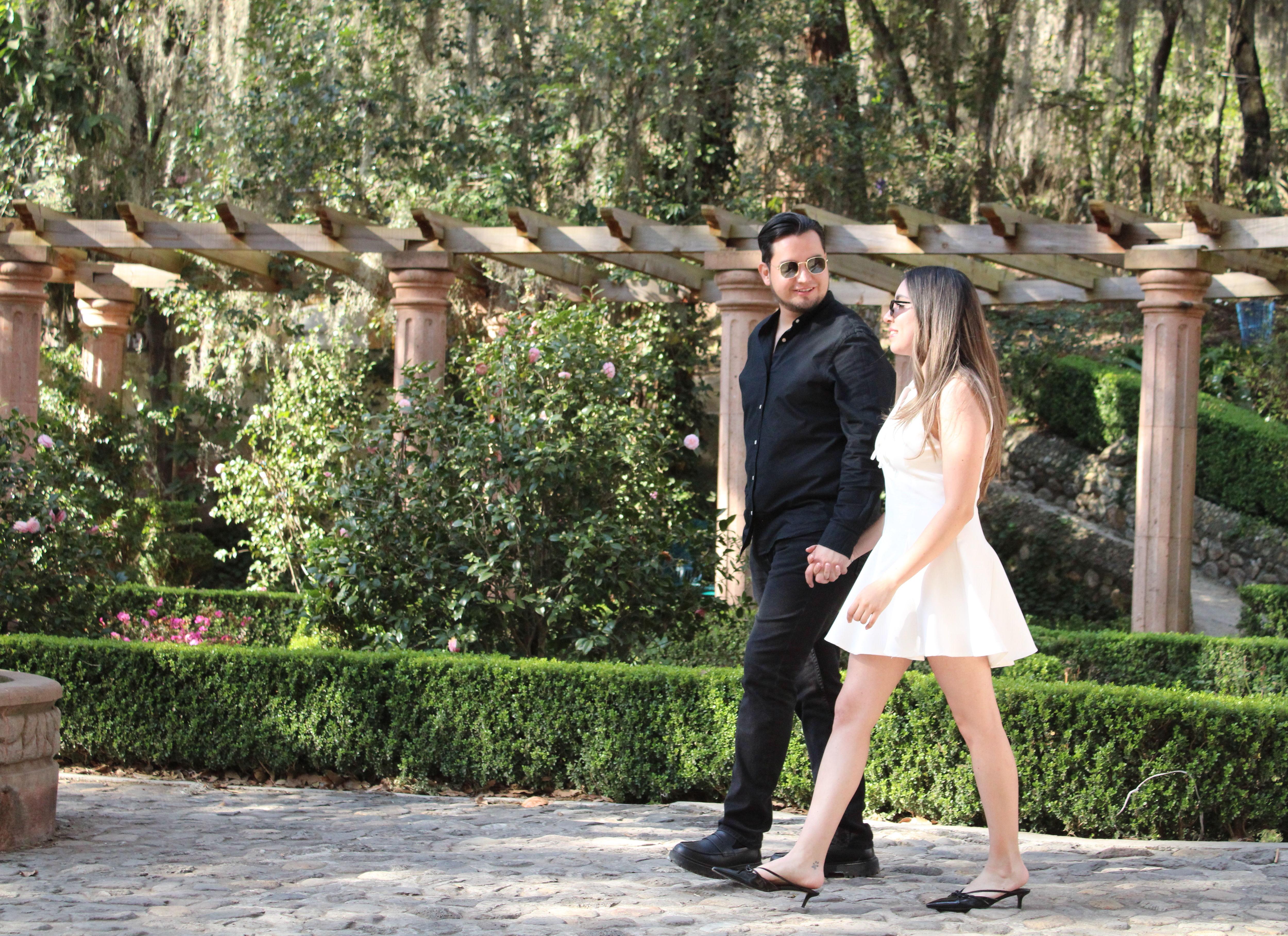 The Wedding Website of Mara Romero Resendiz and Edgar Cortez Zimbron