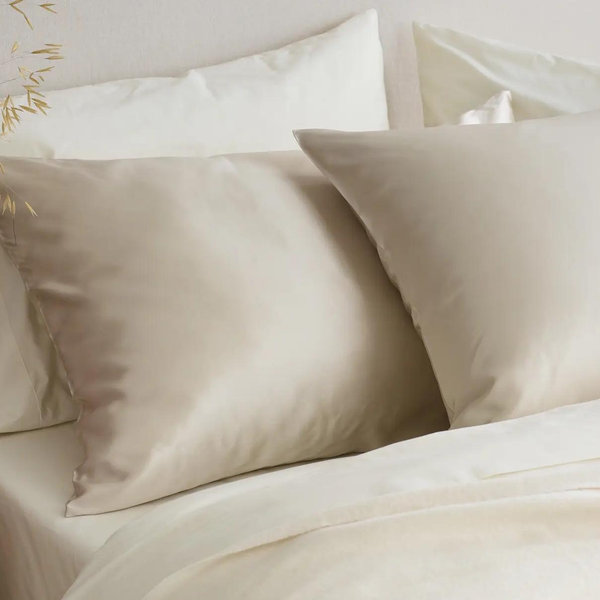 100% Mulberry Silk Pillowcase | Quince