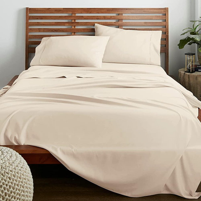 American Home Collection Deluxe 4 Piece Bed Sheets Set Deep Pocket Extra Soft Microfiber Wrinkle Free Sheets Easy Care (Queen, Ivory)