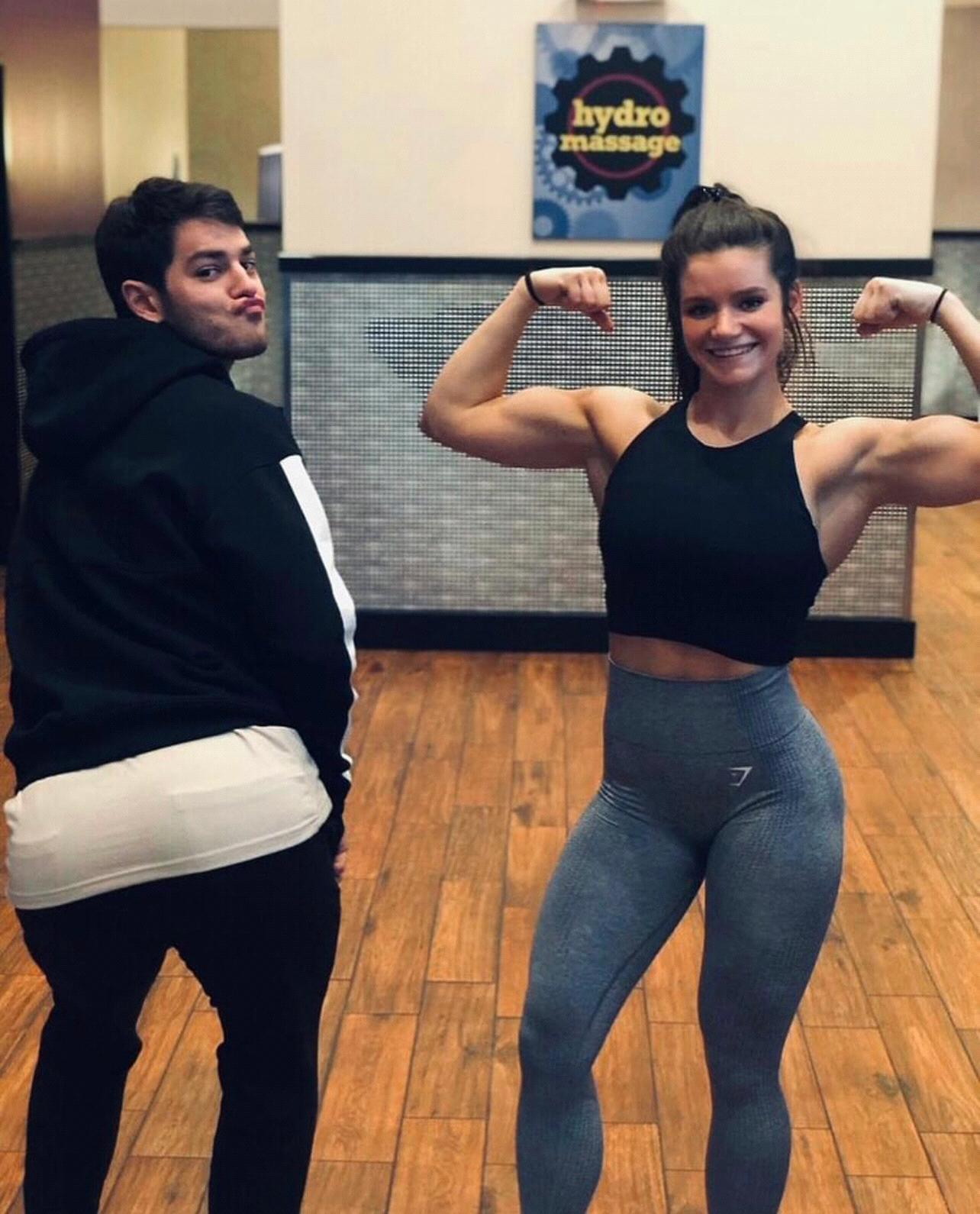 Collier says this picture is “bootylicious” 😂