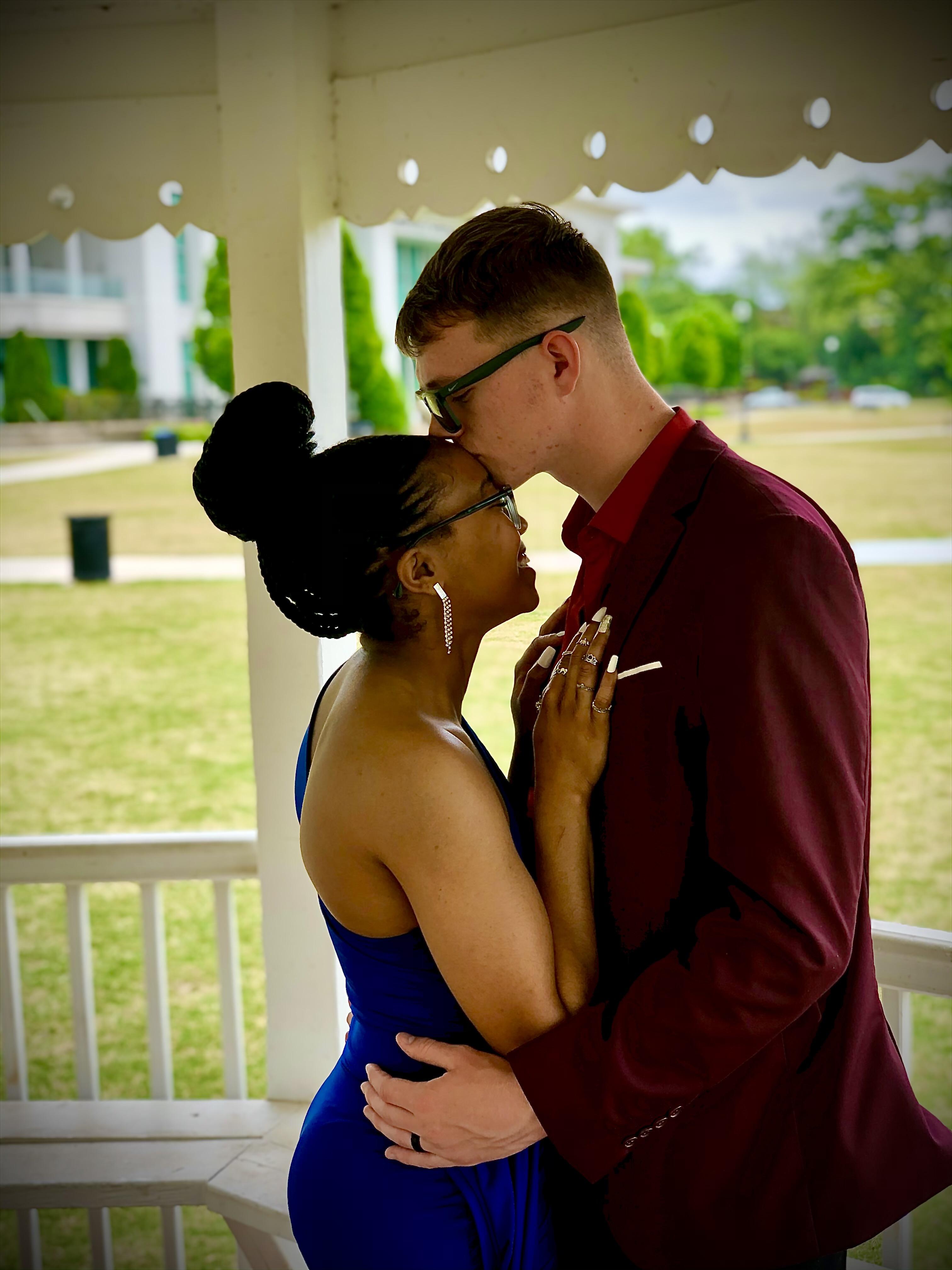 The Wedding Website of Iauniss Smith and Jeremiah Twilley