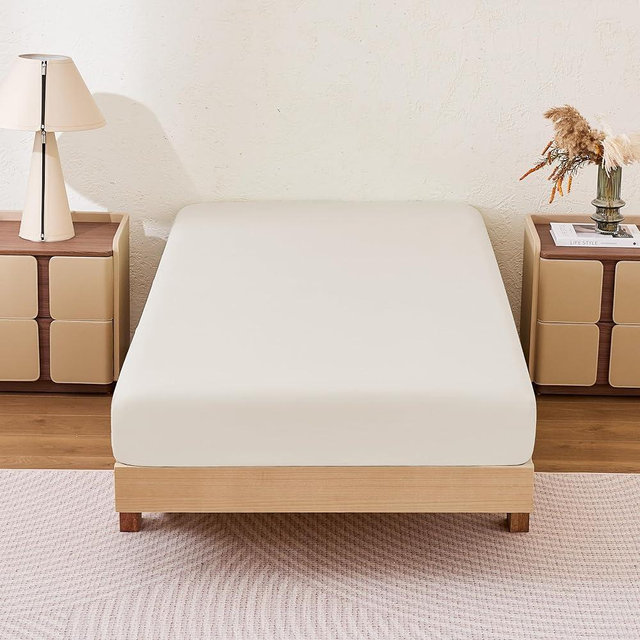 Amazon Basics Soft Fitted Sheet, Lightweight Bottom Sheet, 14-Inch Deep Pocket, Durable and Long Lasting, Easy Care, Full, Beige, Pack of 2