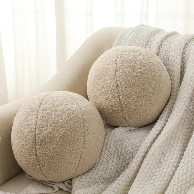 Wesiti 2 Pcs Nordic Round Throw Pillows 11.8 Inches Round Pillow Cushion Modern Sphere Boucle Pillow Plush Ball Ornament Pillow for Home Decor Sofa Bedroom Living Room Tatami Ornament, Milk Tea White