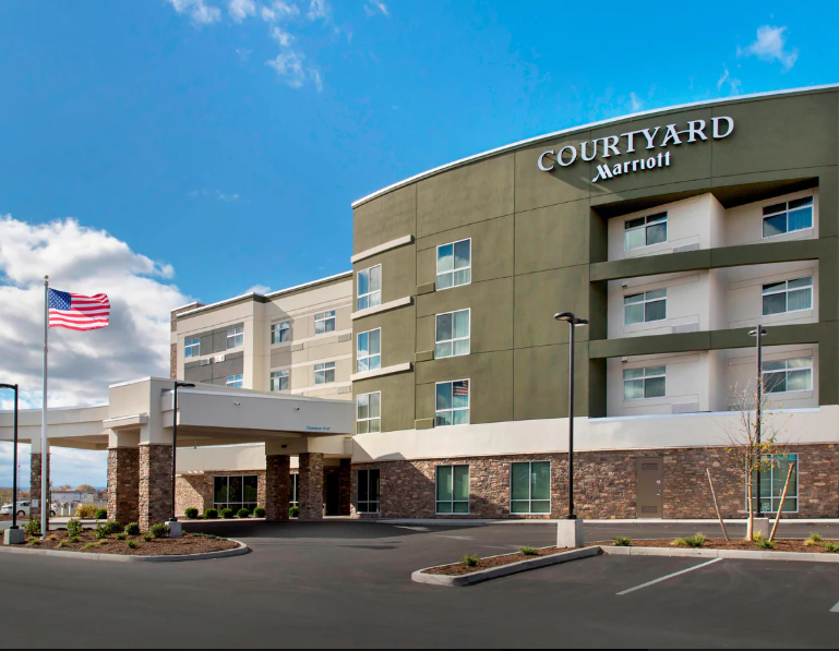 The Wedding Website of Bri Muenkel and Robert Taranto