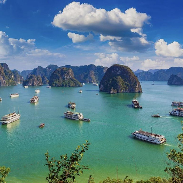 Ha Long Bay Boat Cruise