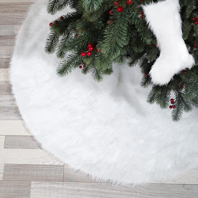 White Christmas Tree Skirt, Tree Skirt Snow White Plush Velvet Christmas Tree Mat Fluffy Faux Fur Tree Skirt for Christmas Tree Party Decorations (White, 36 Inch)
