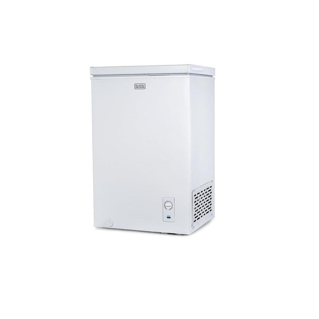 BLACK+DECKER 2.7 Cu. Ft. Compact Chest Freezer, Removable Storage Basket, Mechanical Temperature Control, Manual Defrost, R600a Refrigerant, BCFK276