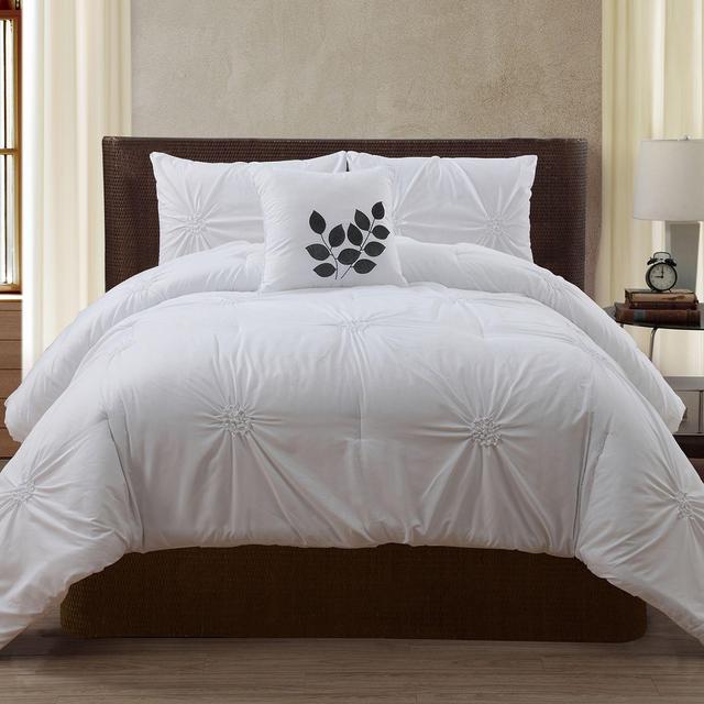 VCNY London 4-Piece Queen Comforter Set in White