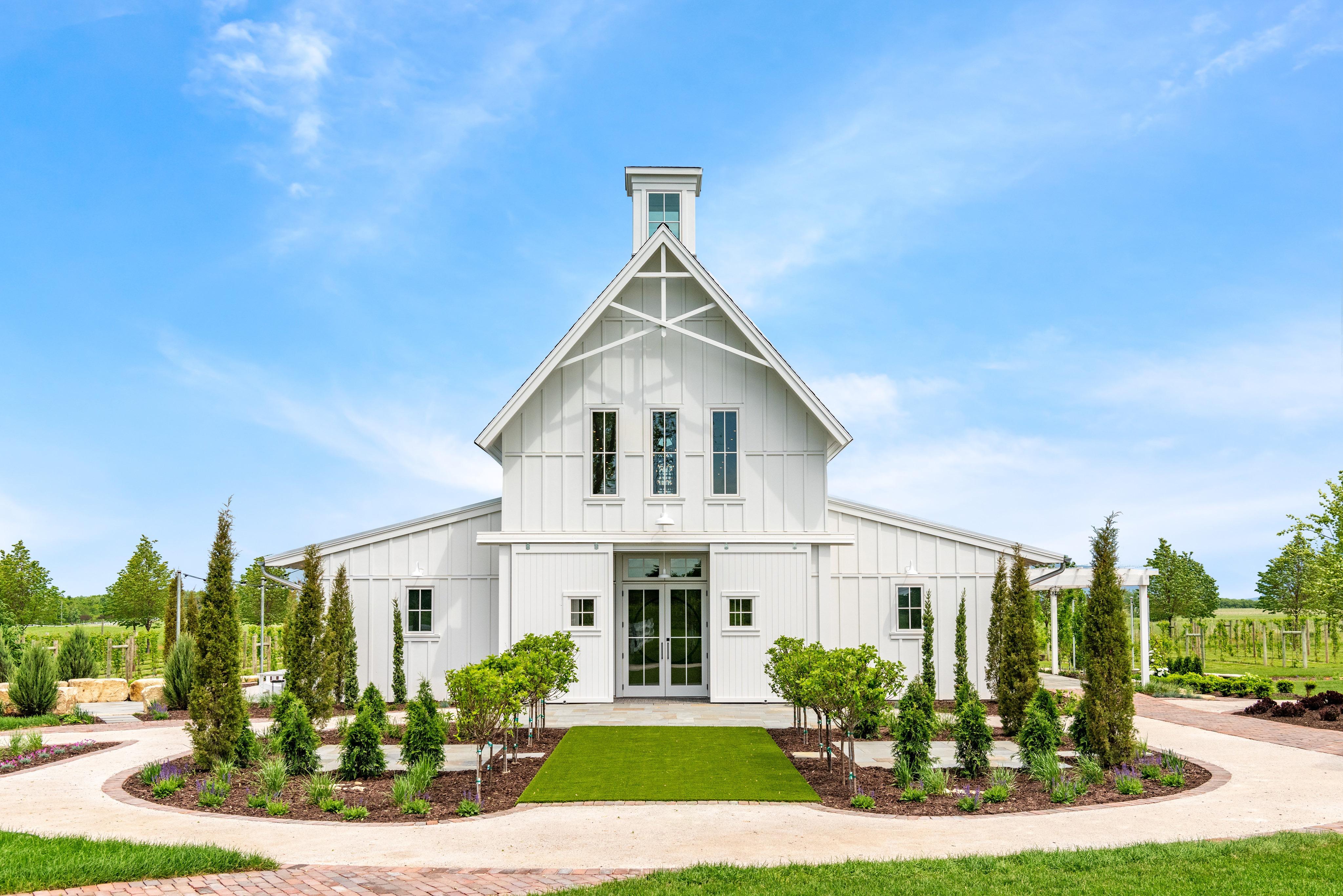 The Wedding Website of Isabella Loosbrock and Thomas Devlin