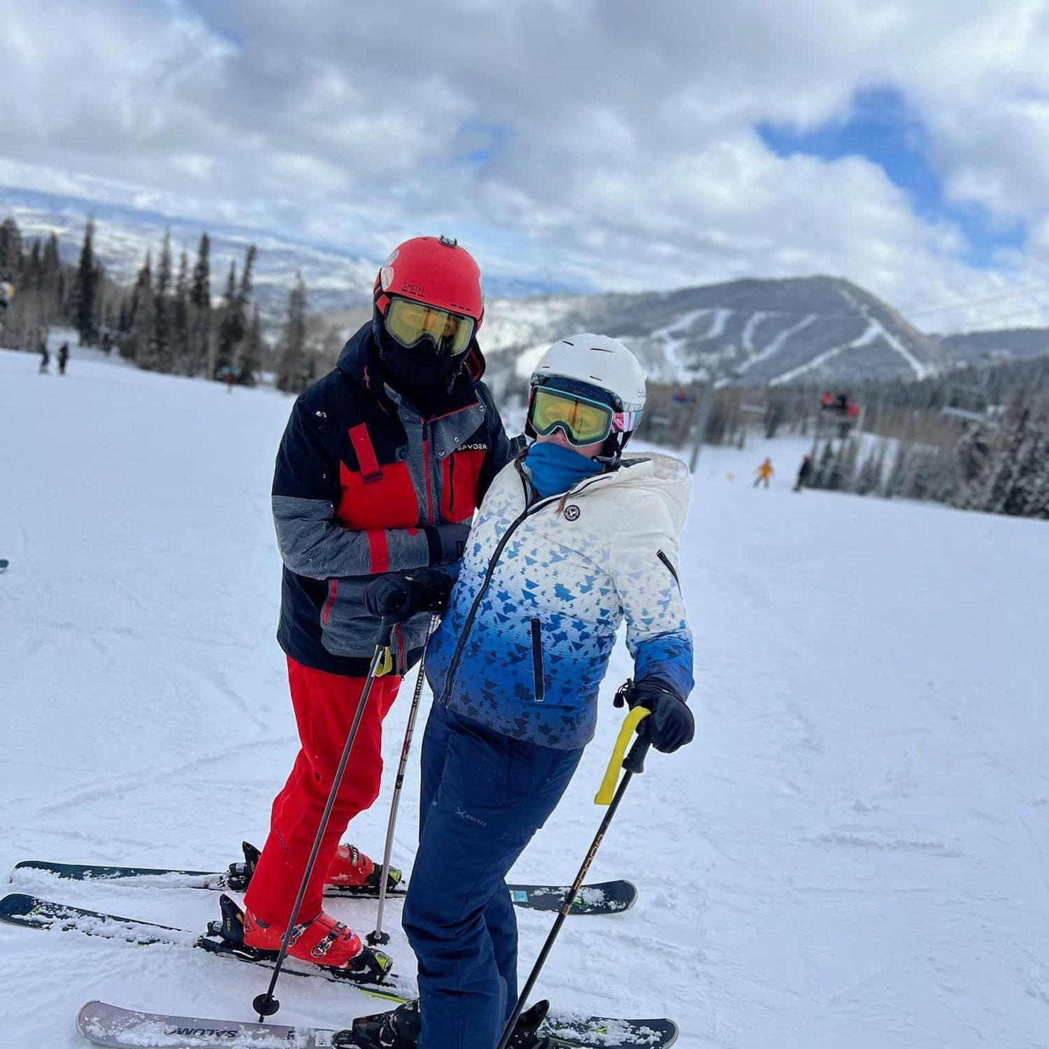 Kellys first time skiing and second time seeing snow!