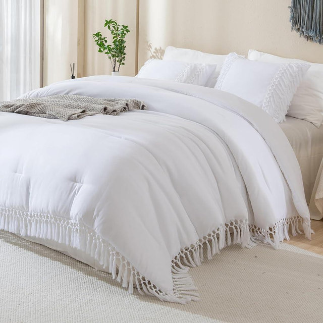 Andency White Comforter Set King, 3 Pieces Boho Tassel Lightweight Summer Soft Bedding Comforter Sets for King Bed, All Season Fluffy Fringe Bed Set (104x90In Comforter & 2 Pillowcases)