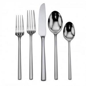 Oneida Diameter Fine Flatware 66 Piece Service for 12 Set