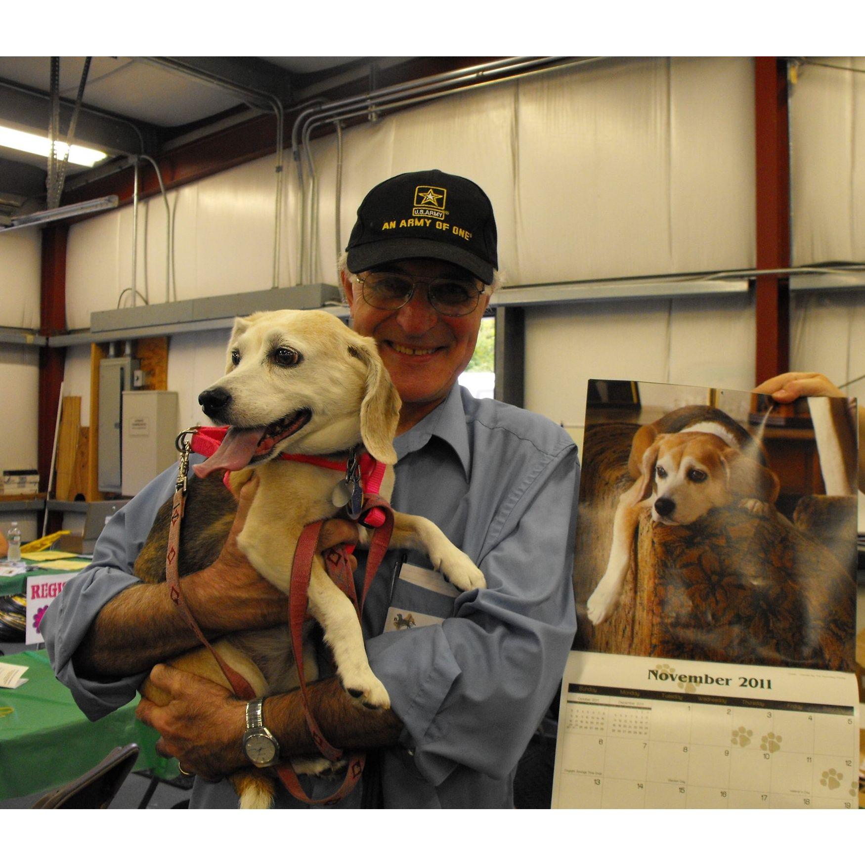 Joshua and Aaron's dad Lorne with Golda, the Rozovsky's second beagle. The Rozovsky's love beagles!
