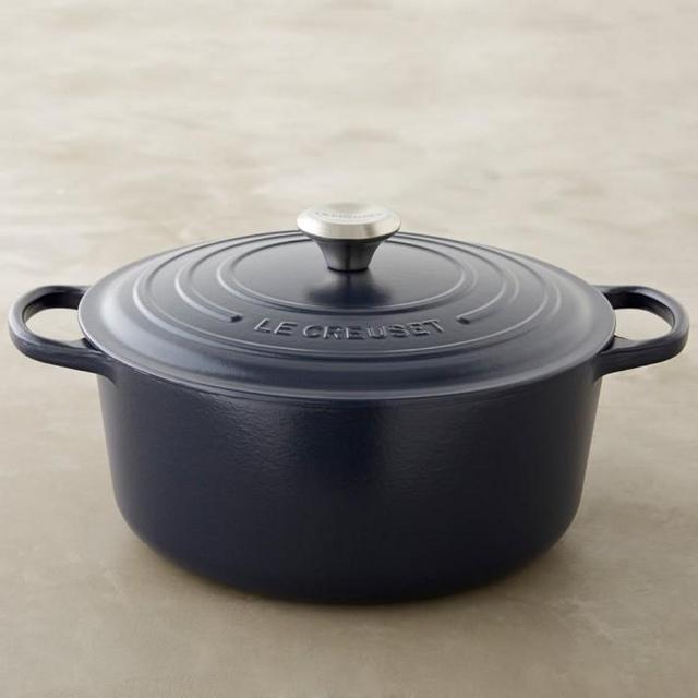 Le Creuset Signature Enameled Cast Iron Matte Round Dutch Oven
