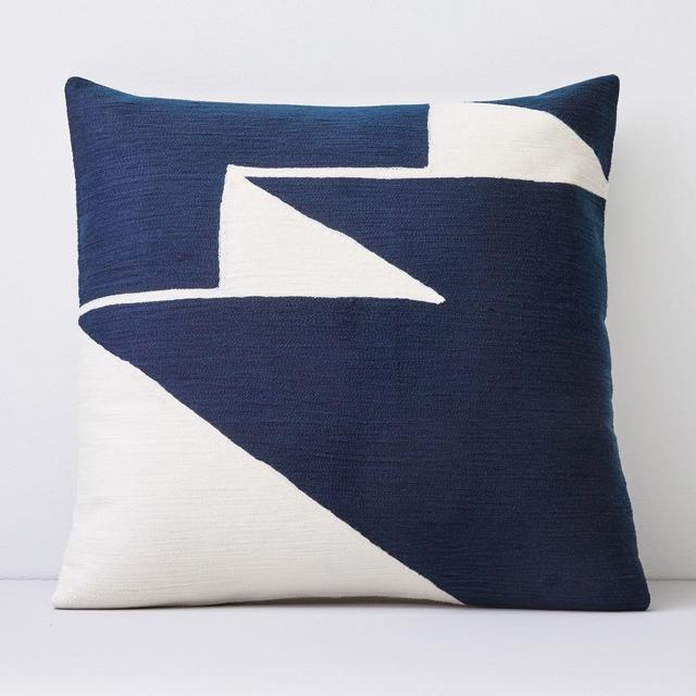 Crewel Steps Pillow Cover, Midnight, 18"x18"