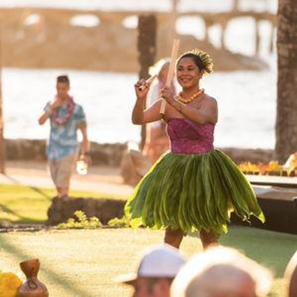 Honeymoon Fund: Old Lahaina Luau