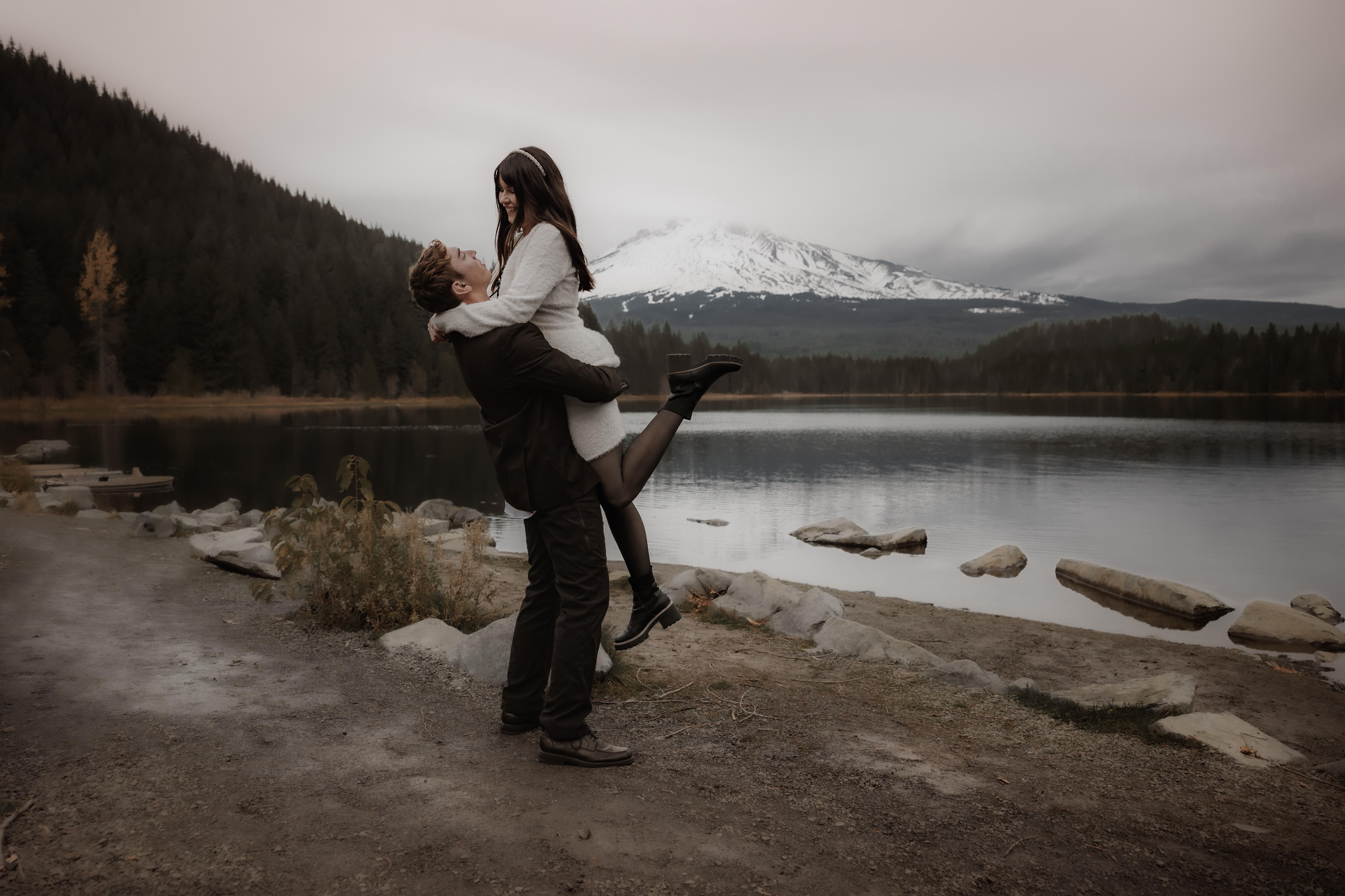 The Wedding Website of Alexa Wyllie and Austin Rogers