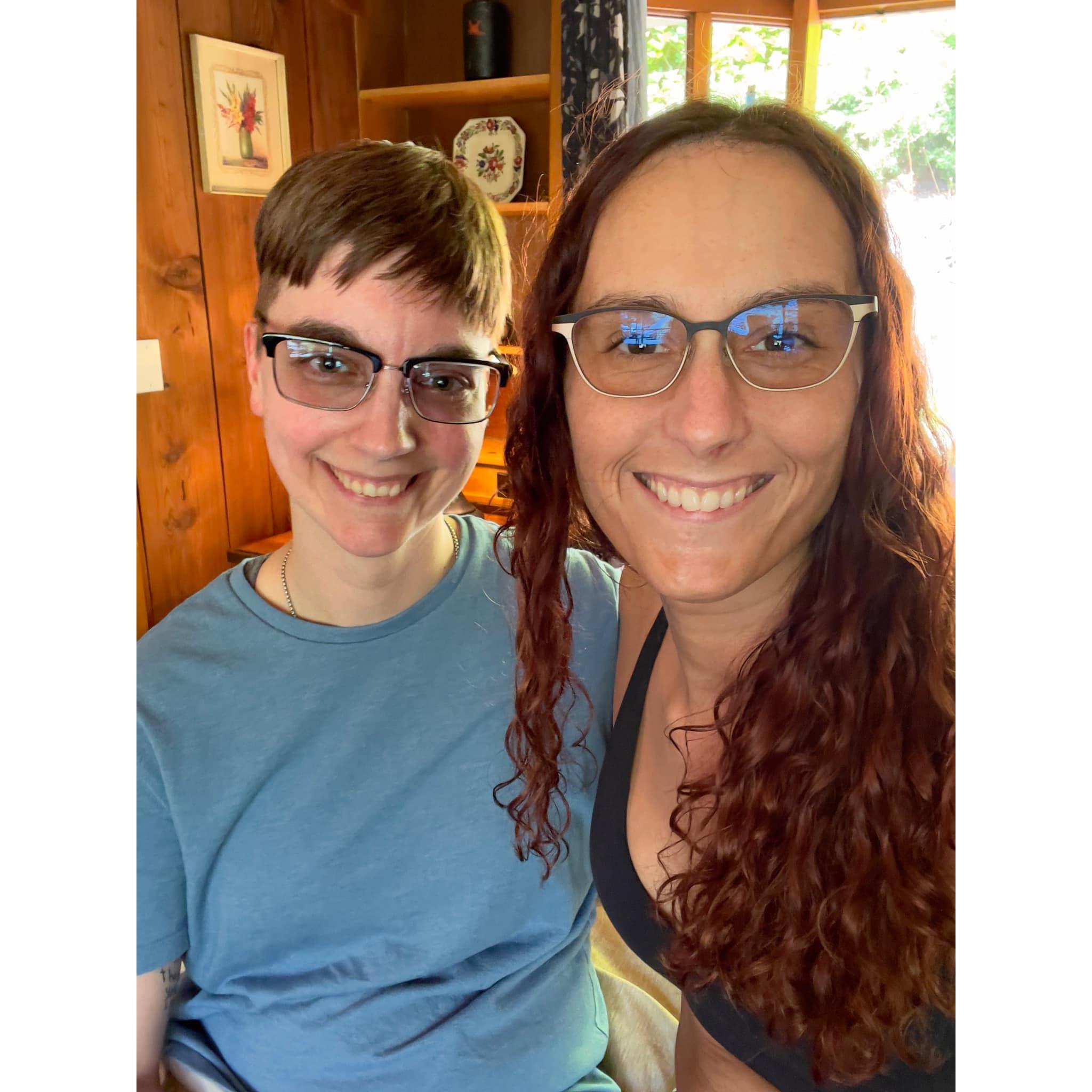 Another overnight trip together! 
Chloe's first time spending the night at Robin Hood Resort Village Resort in Union, WA.