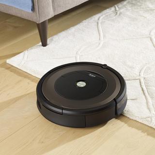 Roomba 890 Wi-Fi Connected Vacuuming Robot