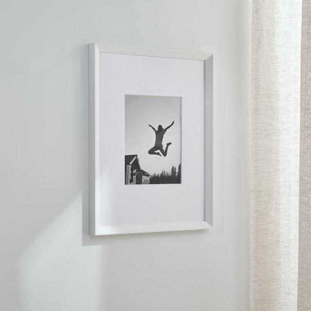 Icon 8x10 White Wall Frame