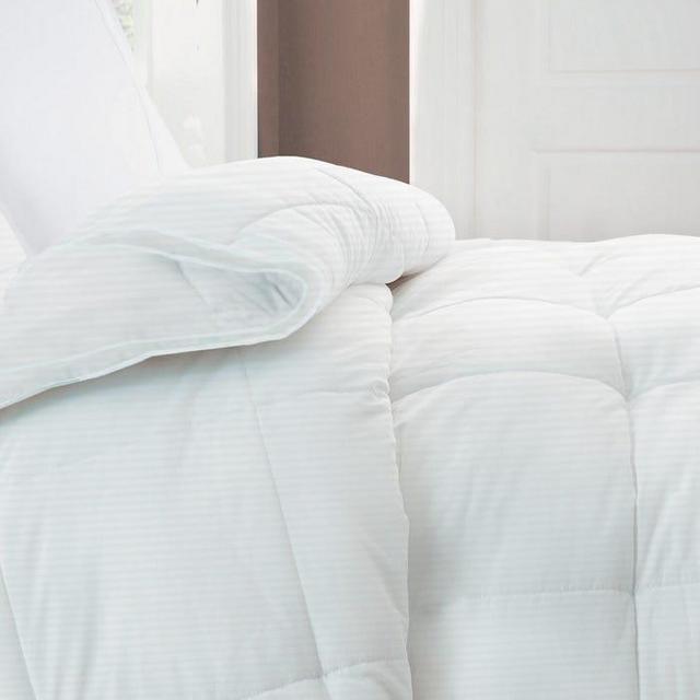Riley White Goose Down Comforter - All Season King
