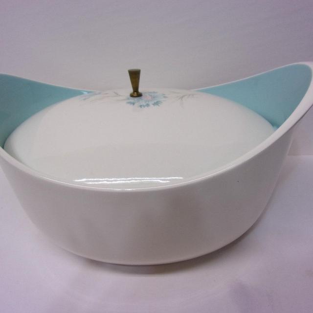 Taylor Smith Taylor Boutonniere Pattern Covered Casserole With Lid 1.25 Quart