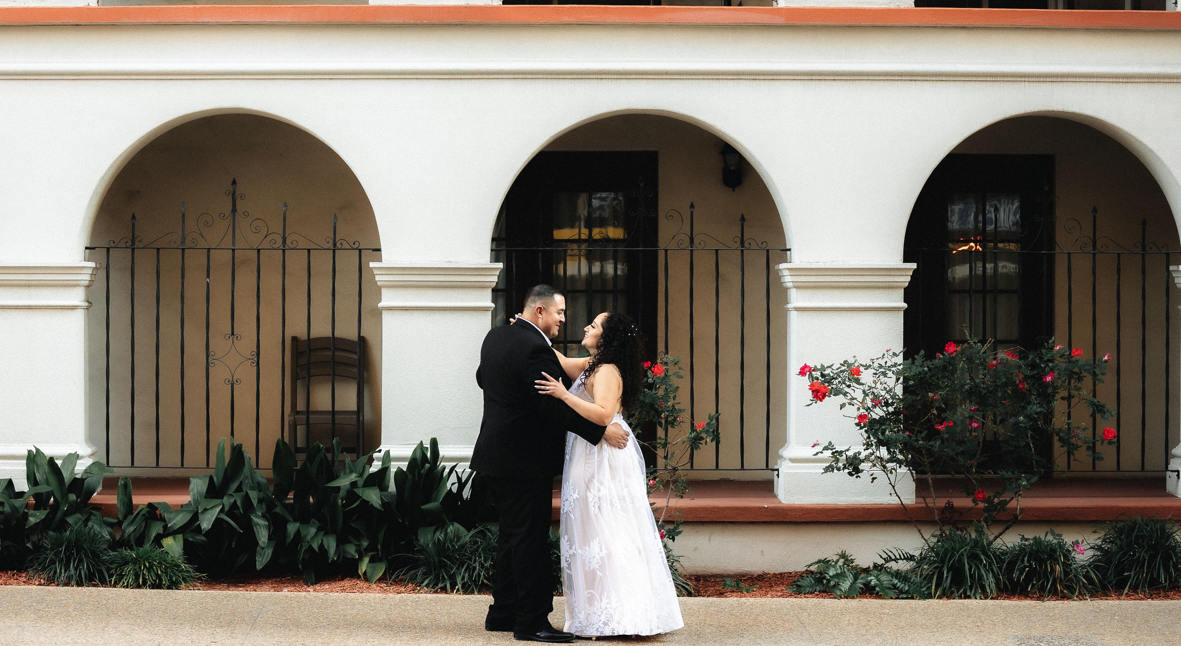 The Wedding Website of Veronica Vasquez and Gregory Mendez