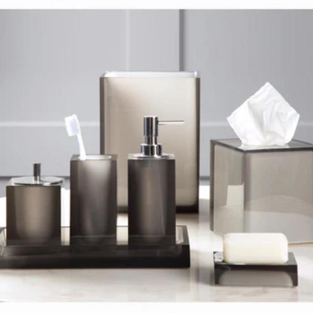 Jonathan Adler, Onix Bathroom Accessories Set
