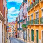 Wander throught the old districts of Downtow Lisbon