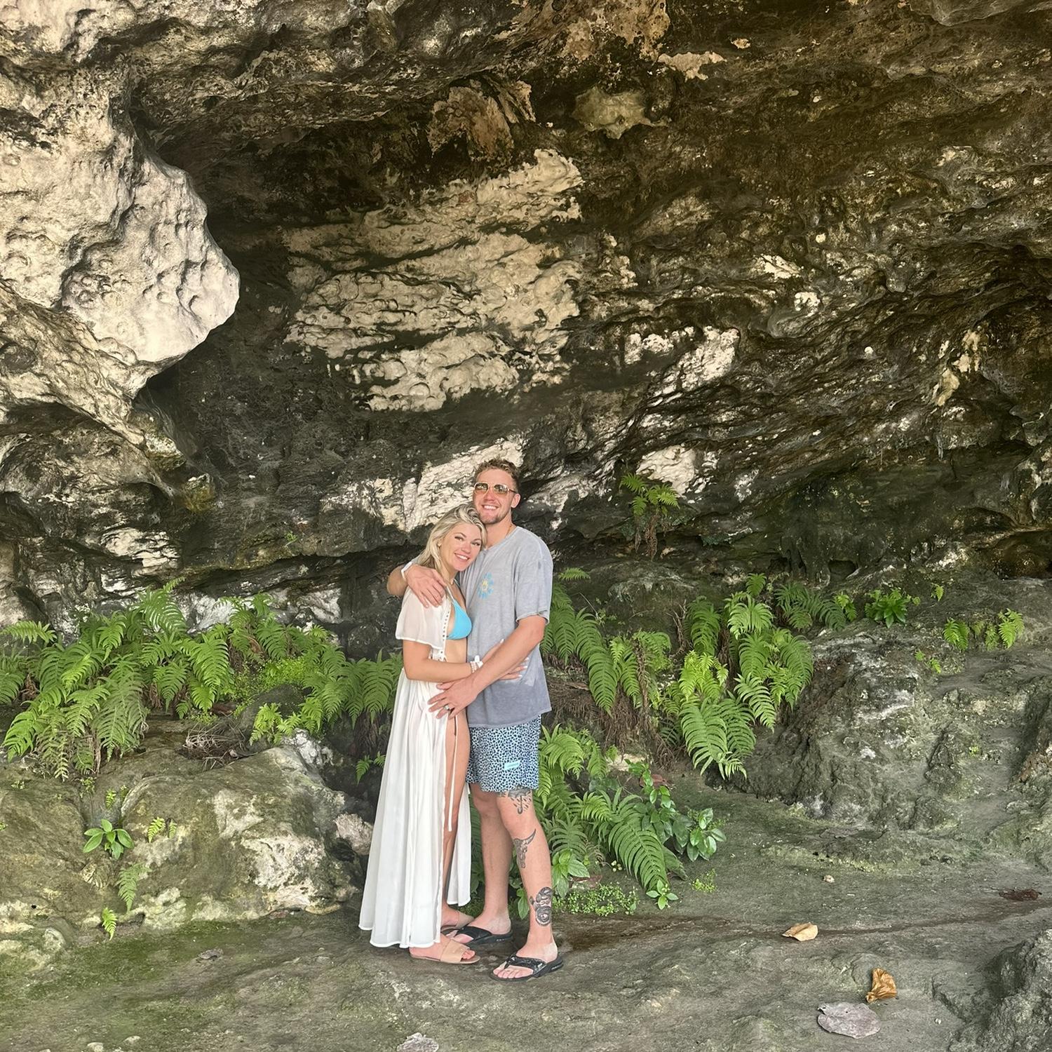 Our engagement trip to the Bahamas with your fav couple, G&E 💖🏝️