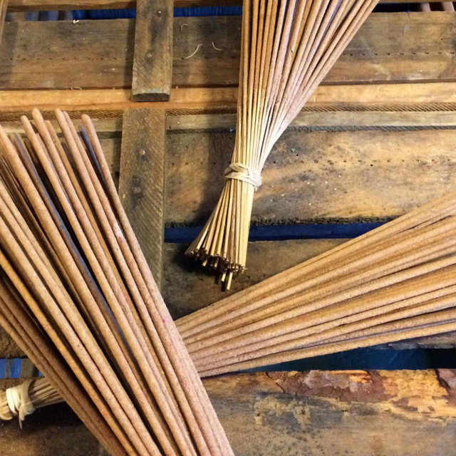 Natural Bug Repellent Incense Sticks – Lemon, Tea Tree, Citronella