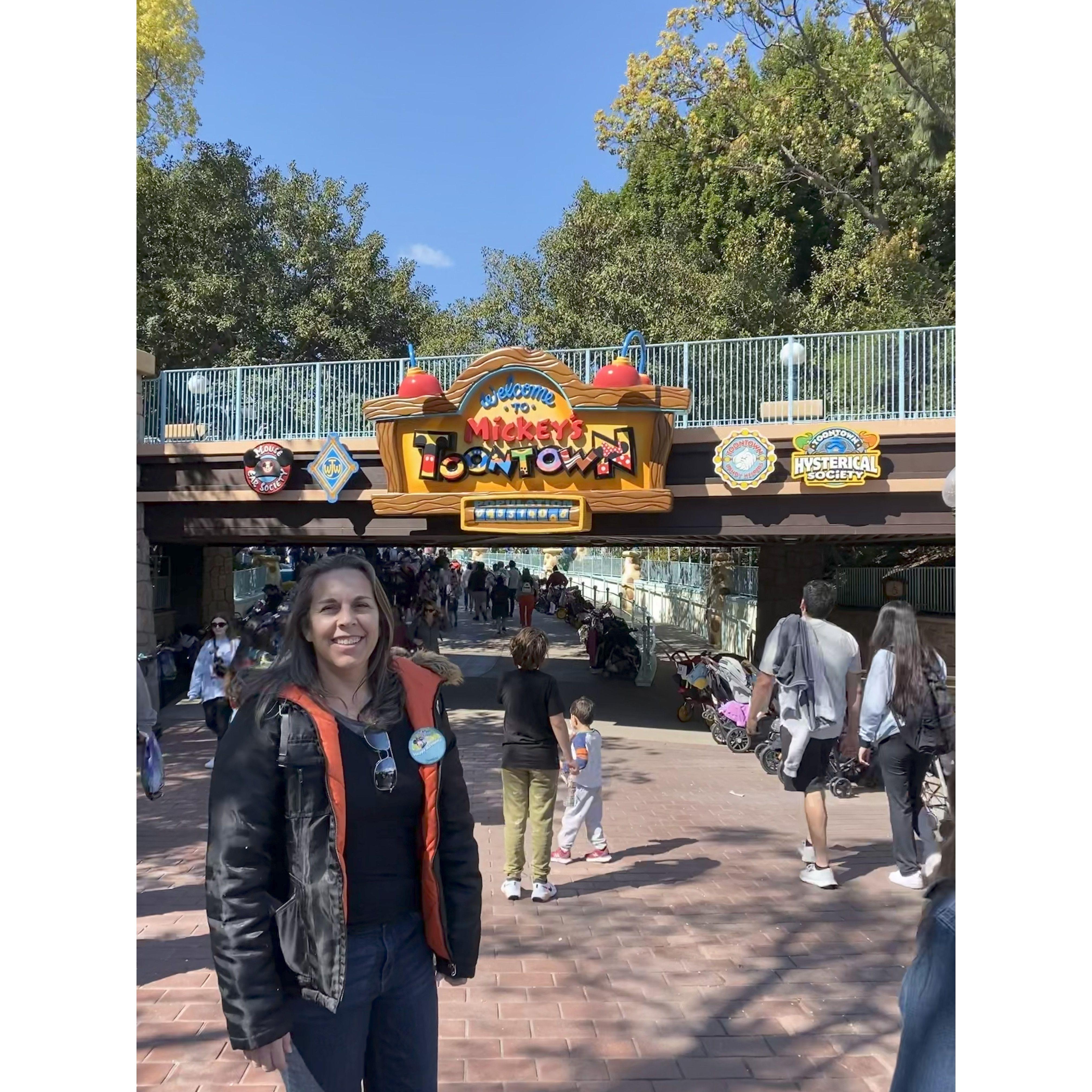 One big looney toon enjoying the park with Jess after a fab lunch at Blue Bayou. March 2023