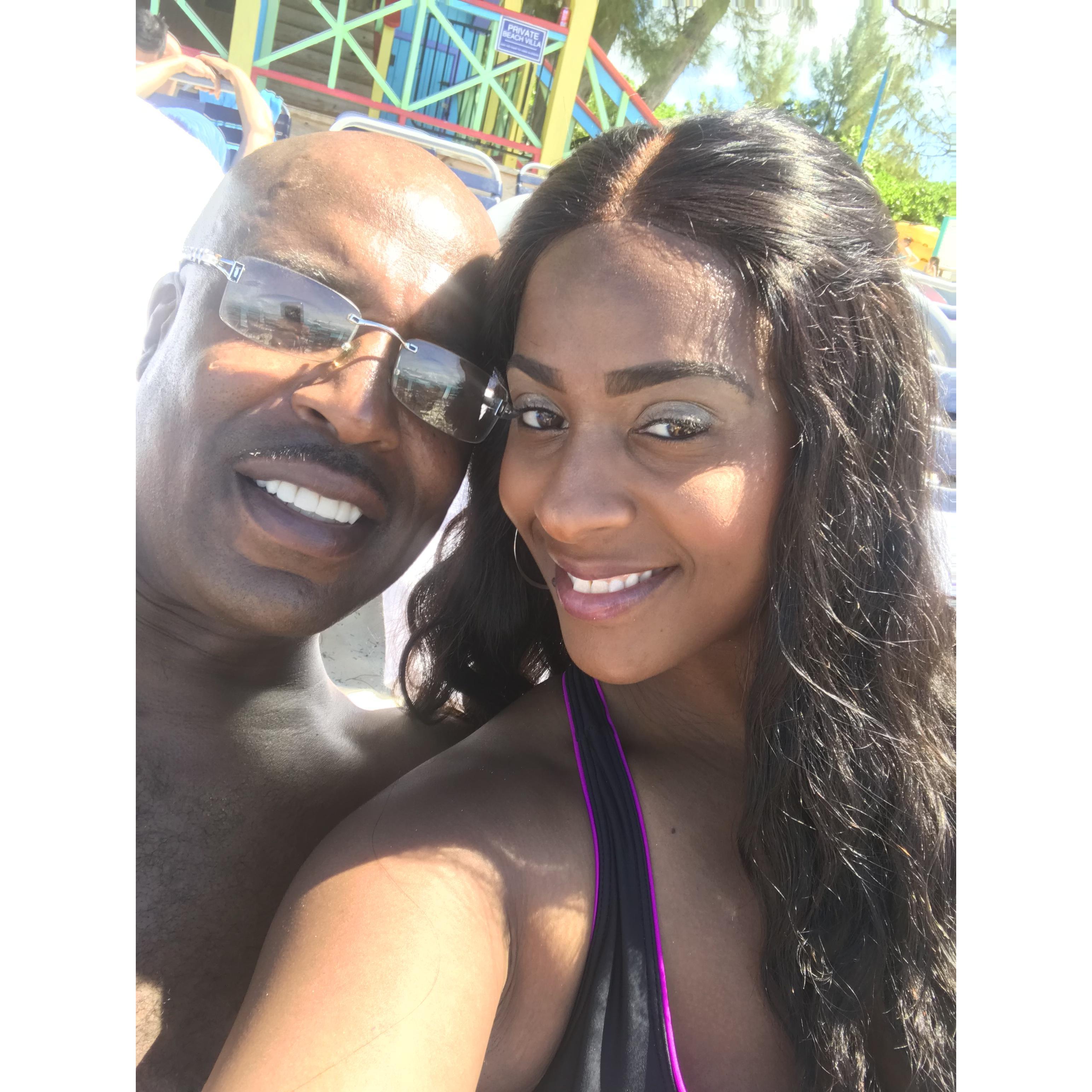 Fun in the sun on the beach of Nassau, Bahamas!